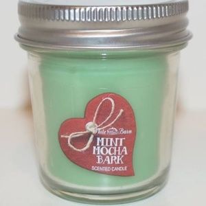 Three White Barn Mint Mocha Bark Candles